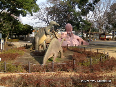高根木戸第３公園の恐竜モニュメント