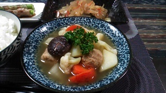 肉団子と野菜たっぷり和風スープ (1)