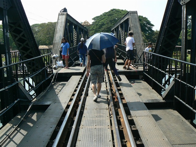 クウェー川鉄橋１