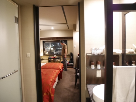 ホテルの部屋１２３４号室