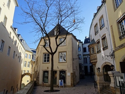 ルクセンブルク旧市街の街角
